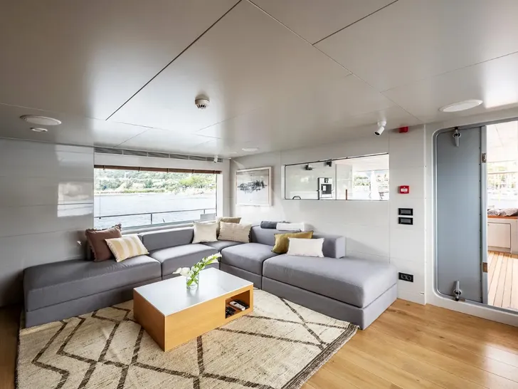 CALADAN Tansu 37m - main saloon CALADAN Tansu 37m - main saloon