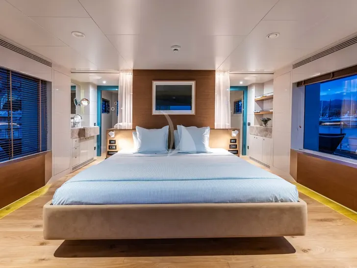 CALADAN Tansu 37m - master cabin CALADAN Tansu 37m - master cabin