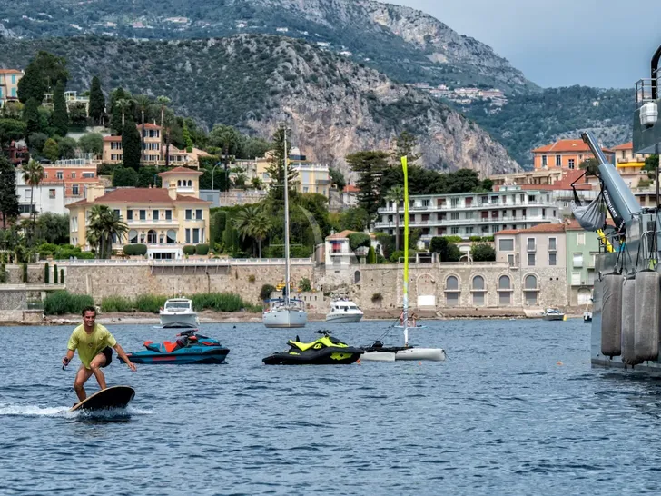 CALADAN Tansu 37m - water toys CALADAN Tansu 37m - water toys