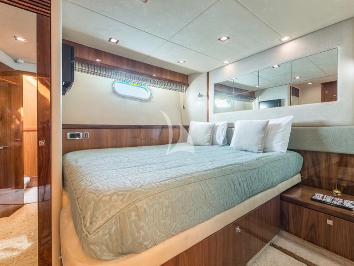 CALA DI LUNA Sunseeker Manhattan 74 - VIP cabin 2 CALA DI LUNA Sunseeker Manhattan 74 - VIP cabin 2