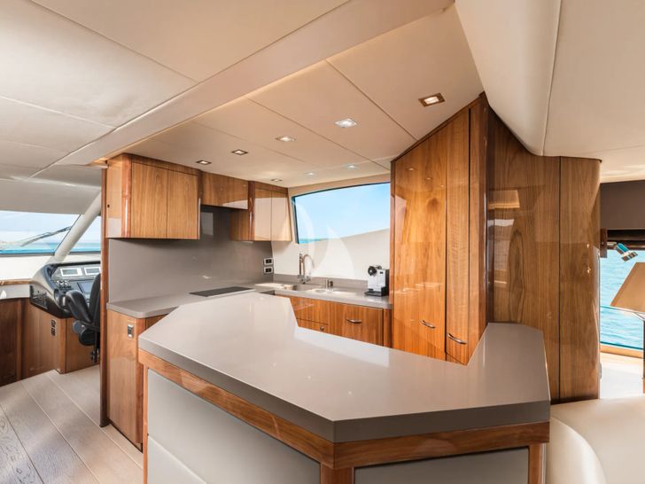 CALA DI LUNA Sunseeker Manhattan 74 - galley CALA DI LUNA Sunseeker Manhattan 74 - galley