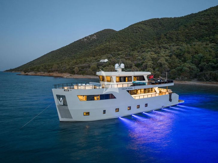 CALM DOWN Custom 30m - aft night CALM DOWN Custom 30m - aft night