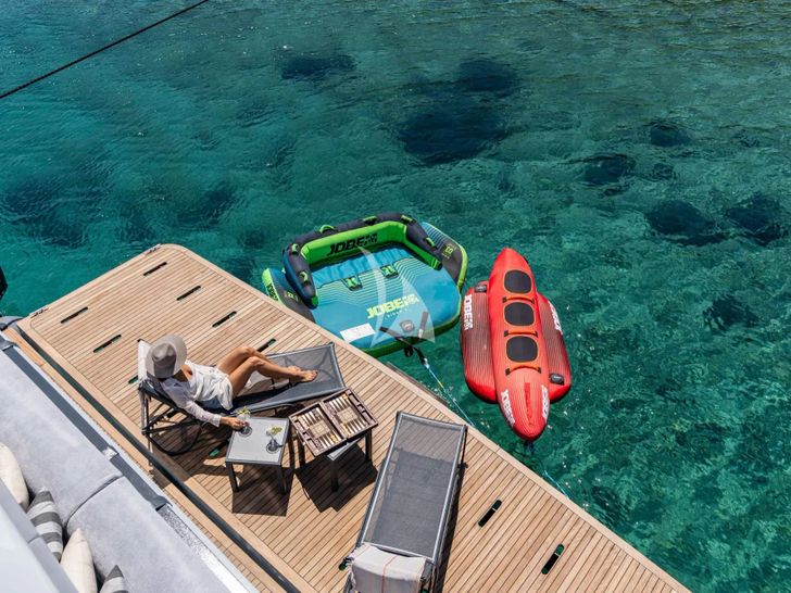 CALM DOWN Custom 30m - swim platform with water toys CALM DOWN Custom 30m - swim platform with water toys
