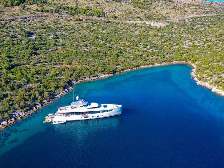 CALYPSO I Mulder 36m at anchor