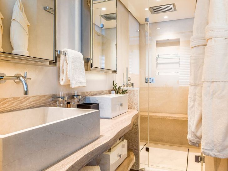 CALYPSO I Mulder 36m lower deck VIP bathroom CALYPSO I Mulder 36m lower deck VIP bathroom