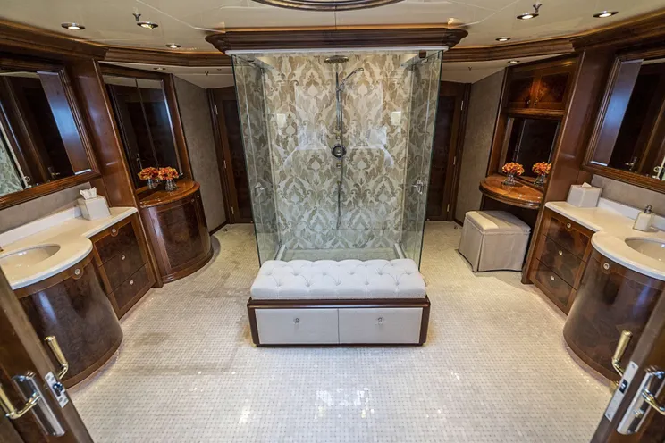 Charter Yacht CAMILLE - Broward 124 - 5 Cabins - Nassau - Exumas - Eleuthera - Paradise Island - Bahamas