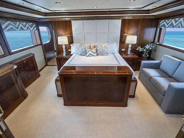 CAMILLE Broward 124 - master cabin CAMILLE Broward 124 - master cabin