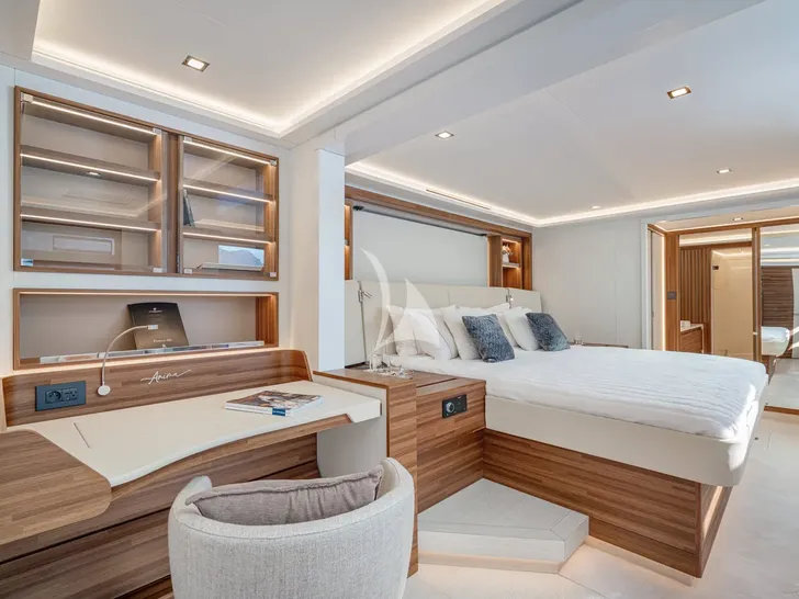 CAPRI Fountaine Pajot Thira 80 - master cabin CAPRI Fountaine Pajot Thira 80 - master cabin