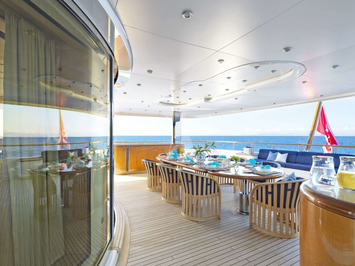 CAPRI Lurssen Yacht Dining CAPRI Lurssen Yacht Dining