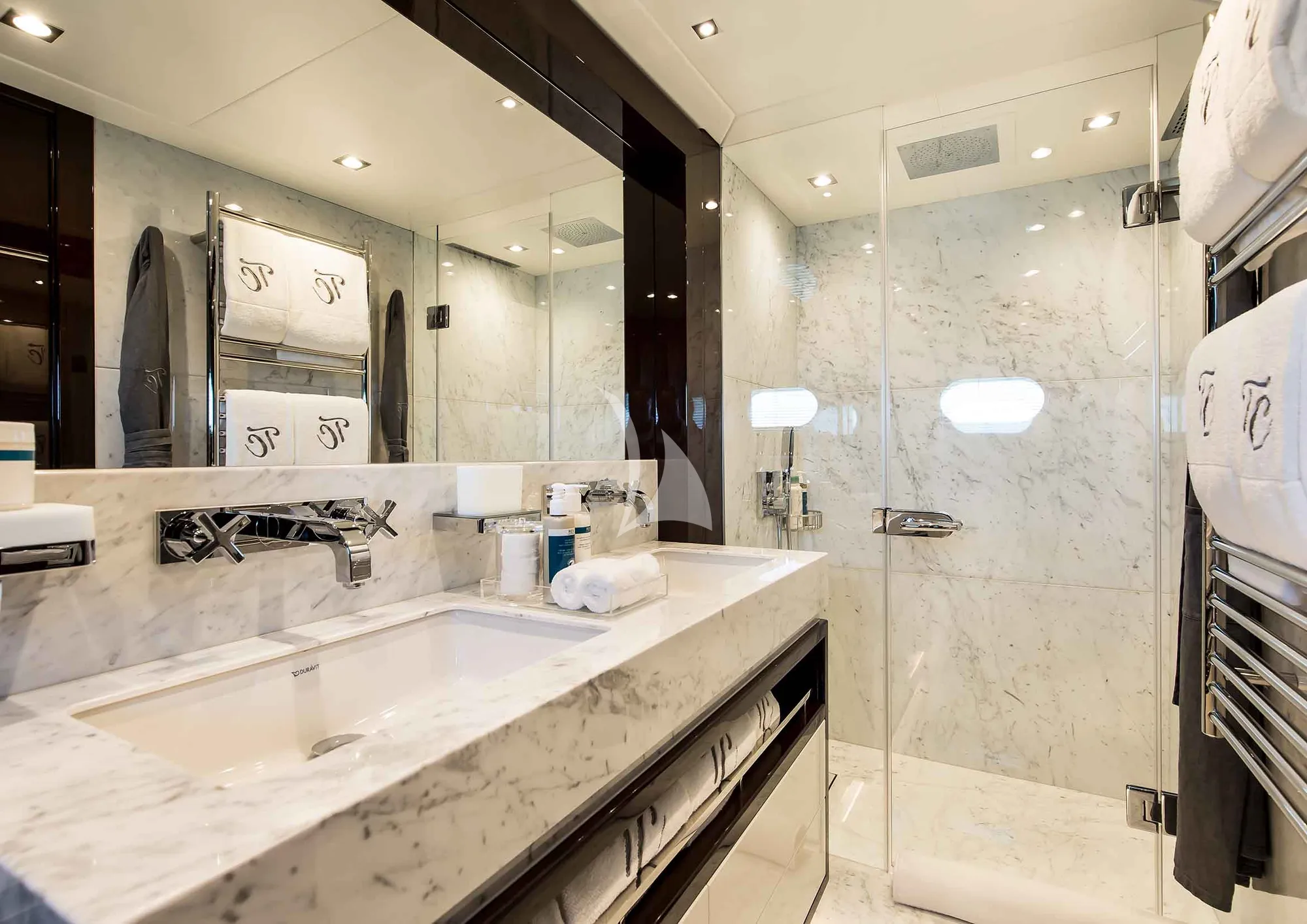 CAPTAIN MORGAN III Sunseeker 131 - VIP cabin 1 bathroom