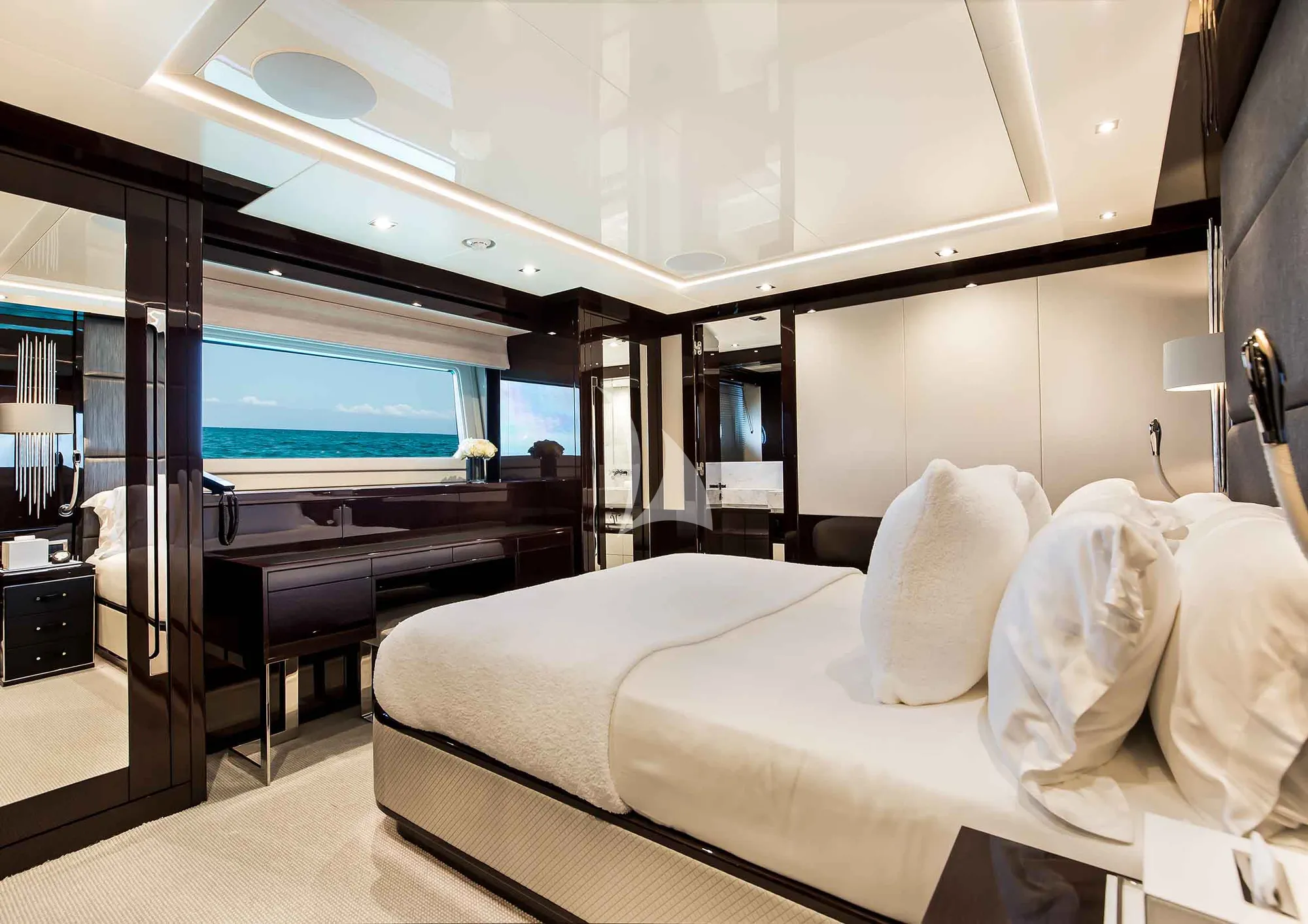 CAPTAIN MORGAN III Sunseeker 131 - VIP cabin 2