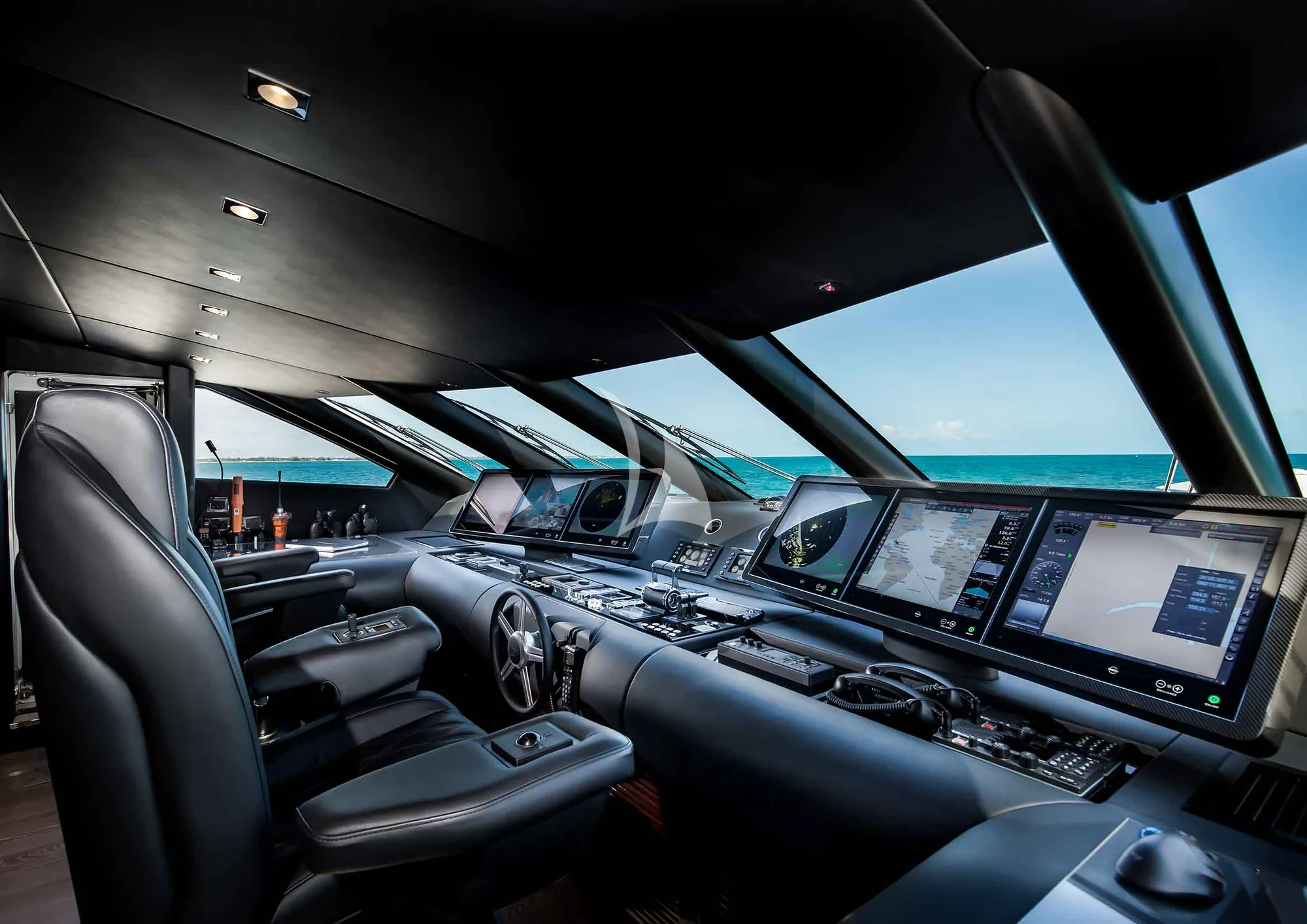 CAPTAIN MORGAN III Sunseeker 131 - cockpit