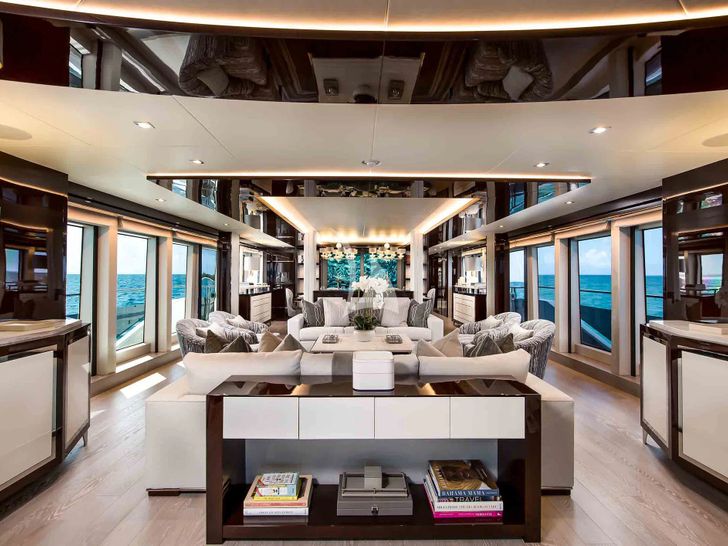 CAPTAIN MORGAN III Sunseeker 131 - main saloon CAPTAIN MORGAN III Sunseeker 131 - main saloon