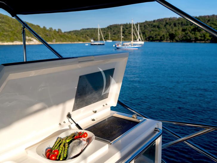 CARDANO Sunseeker Manhattan 63 - BBQ CARDANO Sunseeker Manhattan 63 - BBQ