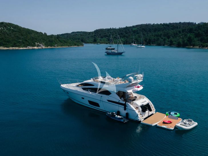 CARDANO Sunseeker Manhattan 63 - anchored with water toys CARDANO Sunseeker Manhattan 63 - anchored with water toys