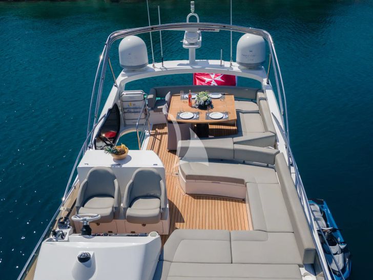 CARDANO Sunseeker Manhattan 63 - flybridge CARDANO Sunseeker Manhattan 63 - flybridge