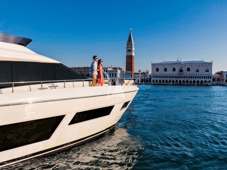 CARE ONE Ferretti 650 - bow CARE ONE Ferretti 650 - bow