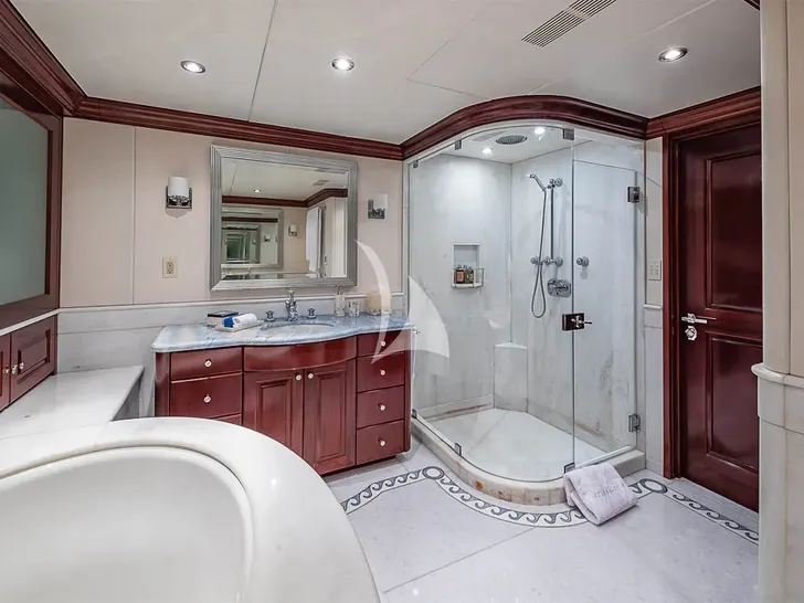 BLANCHE 161 Christensen 49m - 2nd master cabin bathroom BLANCHE 161 Christensen 49m - 2nd master cabin bathroom