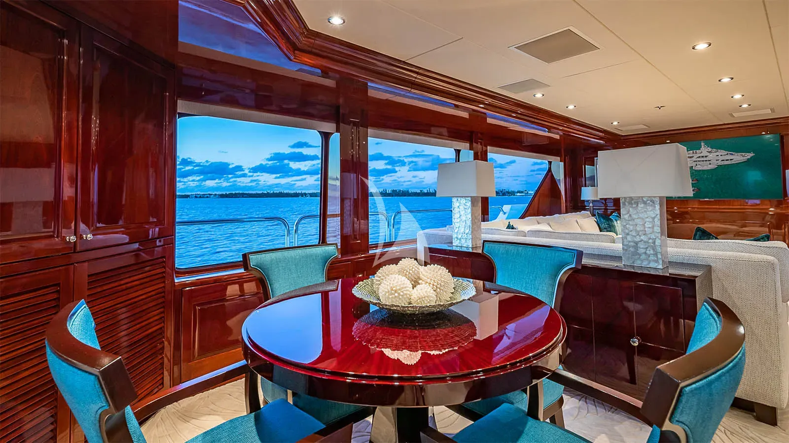 BLANCHE 161 Christensen 49m - sky lounge tea area