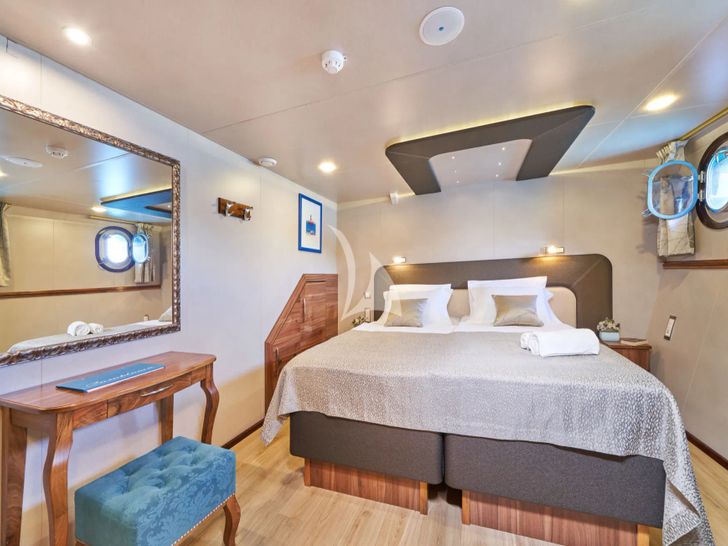 CASABLANCA Custom Yacht 61m - convertible cabin 1 CASABLANCA Custom Yacht 61m - convertible cabin 1