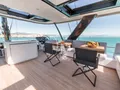 CAT TUA Lagoon Seventy 7 - flybridge dining area CAT TUA Lagoon Seventy 7 - flybridge dining area