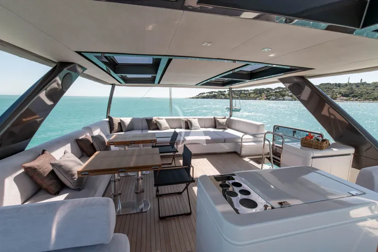 Charter Yacht CAT TUA - Lagoon Seventy 7 - 4 Cabins - St Martin - St Barths - Leewards - Windwards - Caribbean