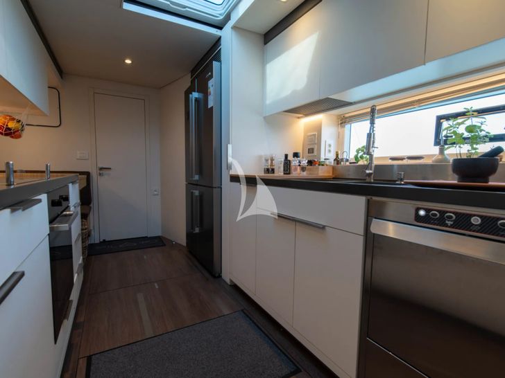 CAT TUA Lagoon Seventy 7 - galley CAT TUA Lagoon Seventy 7 - galley