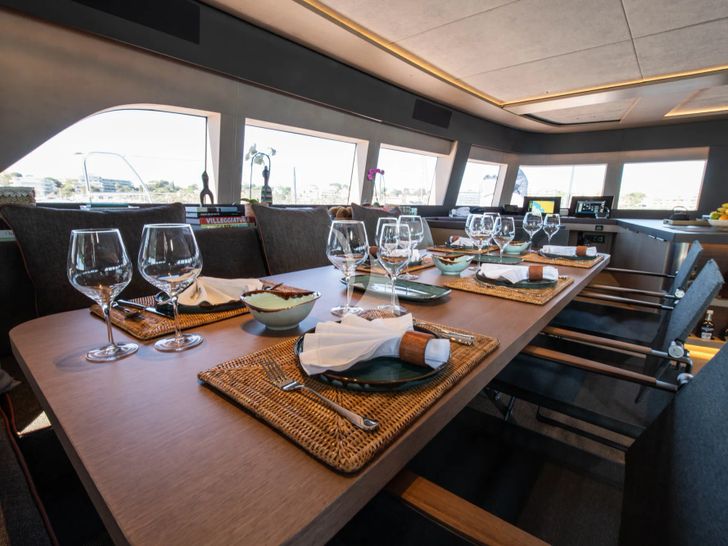 CAT TUA Lagoon Seventy 7 - indoor dining set up CAT TUA Lagoon Seventy 7 - indoor dining set up