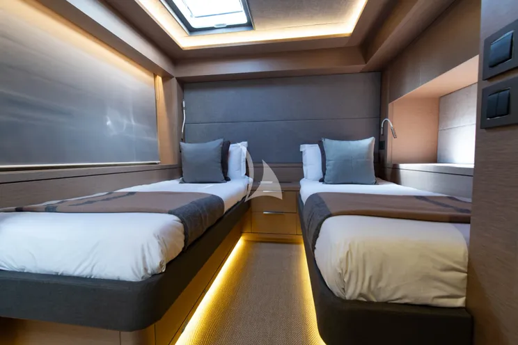 Charter Yacht CAT TUA - Lagoon Seventy 7 - 4 Cabins - St Martin - St Barths - Leewards - Windwards - Caribbean