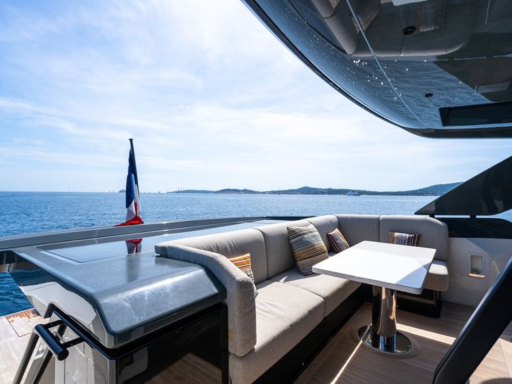 CC BLUEGAME 63 Aft 1 CC BLUEGAME 63 Aft 1