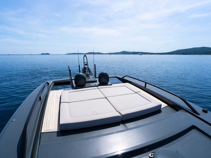 CC BLUEGAME 63 Flybridge CC BLUEGAME 63 Flybridge