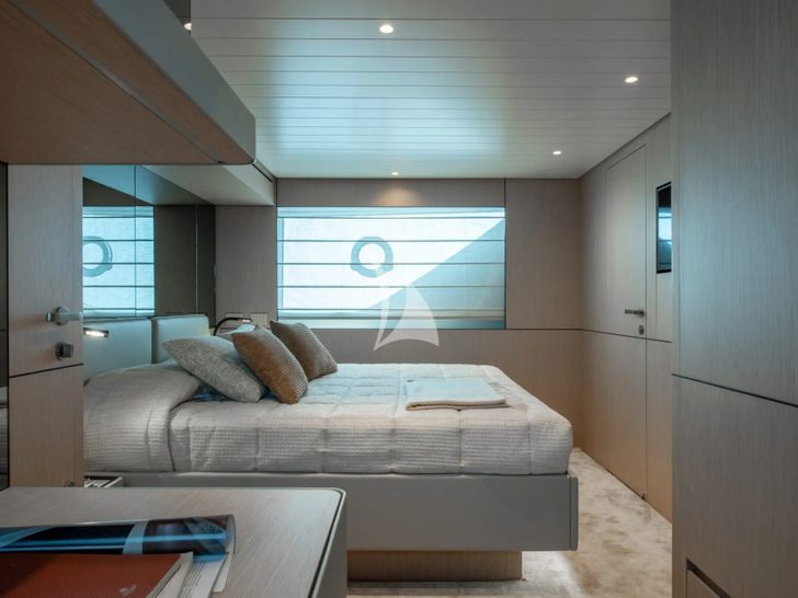 CC Bluegame BGX62 - master cabin CC Bluegame BGX62 - master cabin