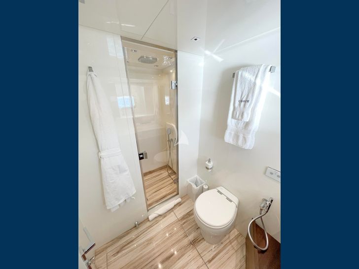 C-DAZE - San Lorenzo SL86,VIP cabin bathroom
