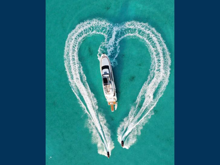 C-DAZE - San Lorenzo SL86,aerial shot with a heart made by the jet skis