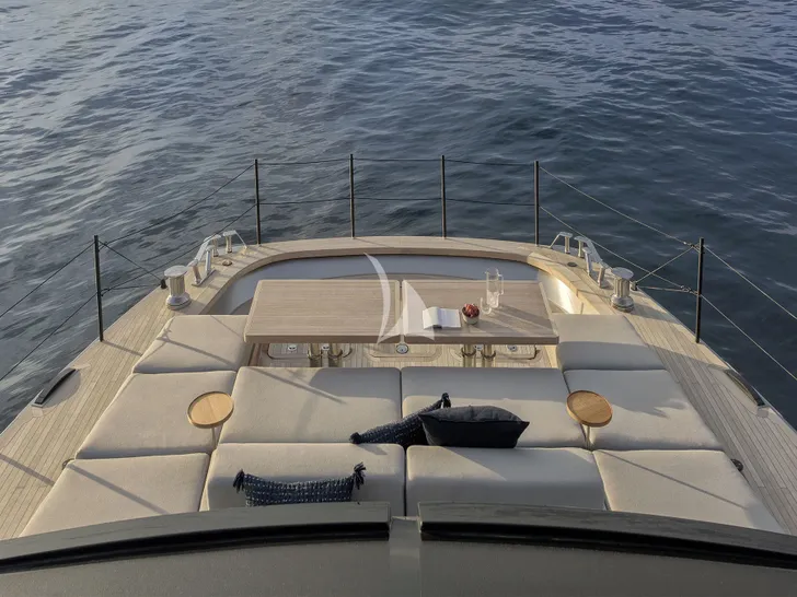 CECE Bluegame BGM75 - foredeck lounge and sunbathing area CECE Bluegame BGM75 - foredeck lounge and sunbathing area