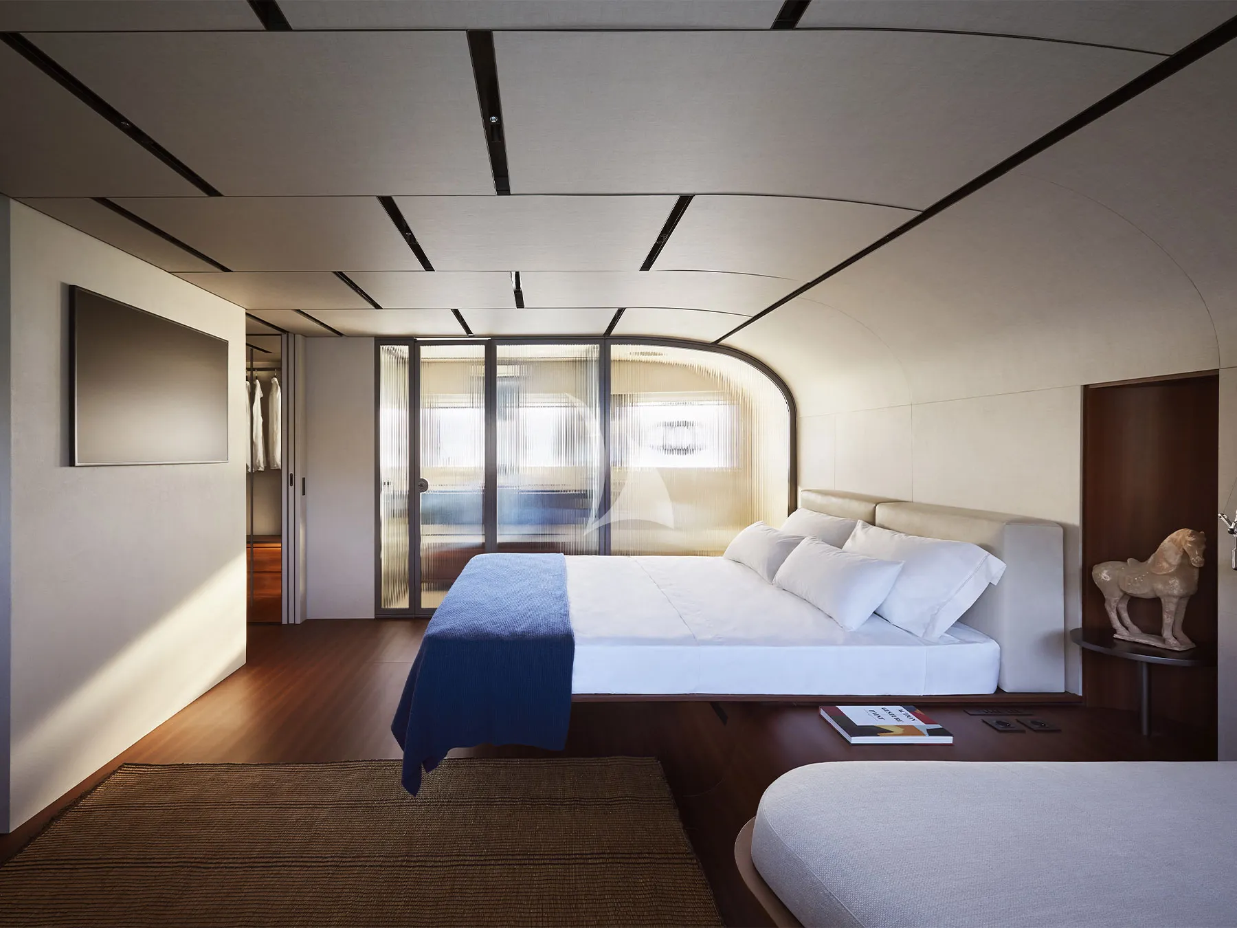 CECE Bluegame BGM75 - master cabin