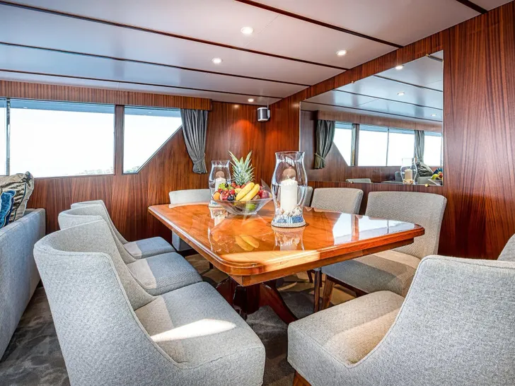 CHANTELLA Chantier Naval d'Antibes 29m - main dining area CHANTELLA Chantier Naval d'Antibes 29m - main dining area