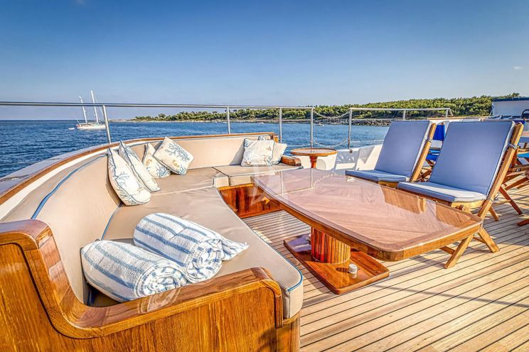 Charter Yacht CHANTELLA - Chantier Naval d'Antibes 29m - 4 Cabins - Cannes - St Tropez - Cogolin - Nice - The French Riviera Day Charter Yacht