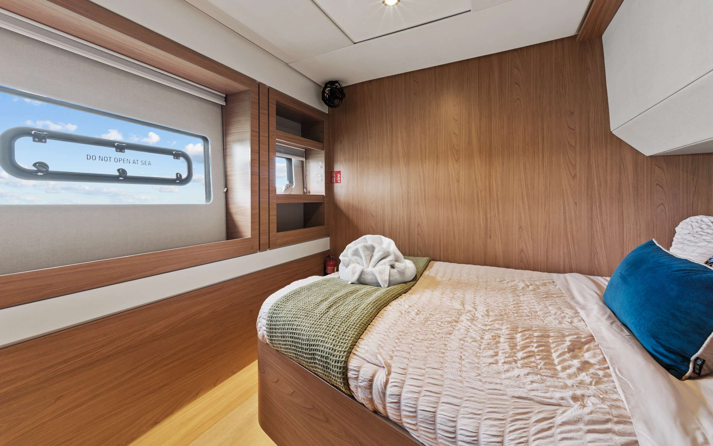 Charter Yacht CHILLIN HUT - Bali 5.4 - 4 Cabins - Tortola - Virgin Gorda - Anegada - BVI - Caribbean
