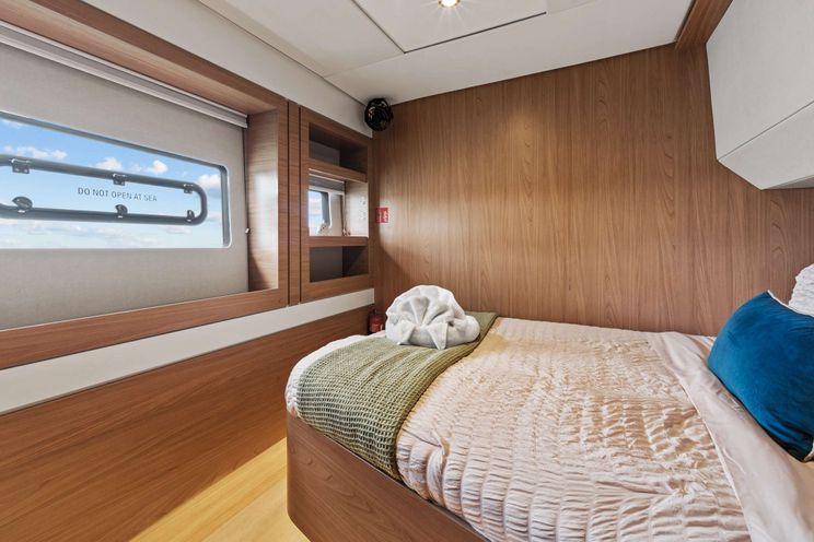 Charter Yacht CHILLIN HUT - Bali 5.4 - 4 Cabins - Tortola - Virgin Gorda - Anegada - BVI - Caribbean