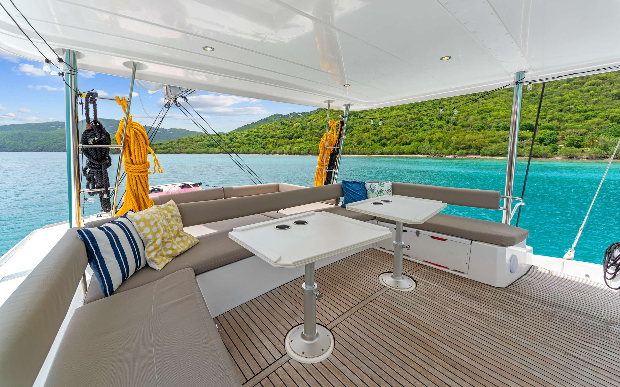 Charter Yacht CHILLIN HUT - Bali 5.4 - 4 Cabins - Tortola - Virgin Gorda - Anegada - BVI - Caribbean