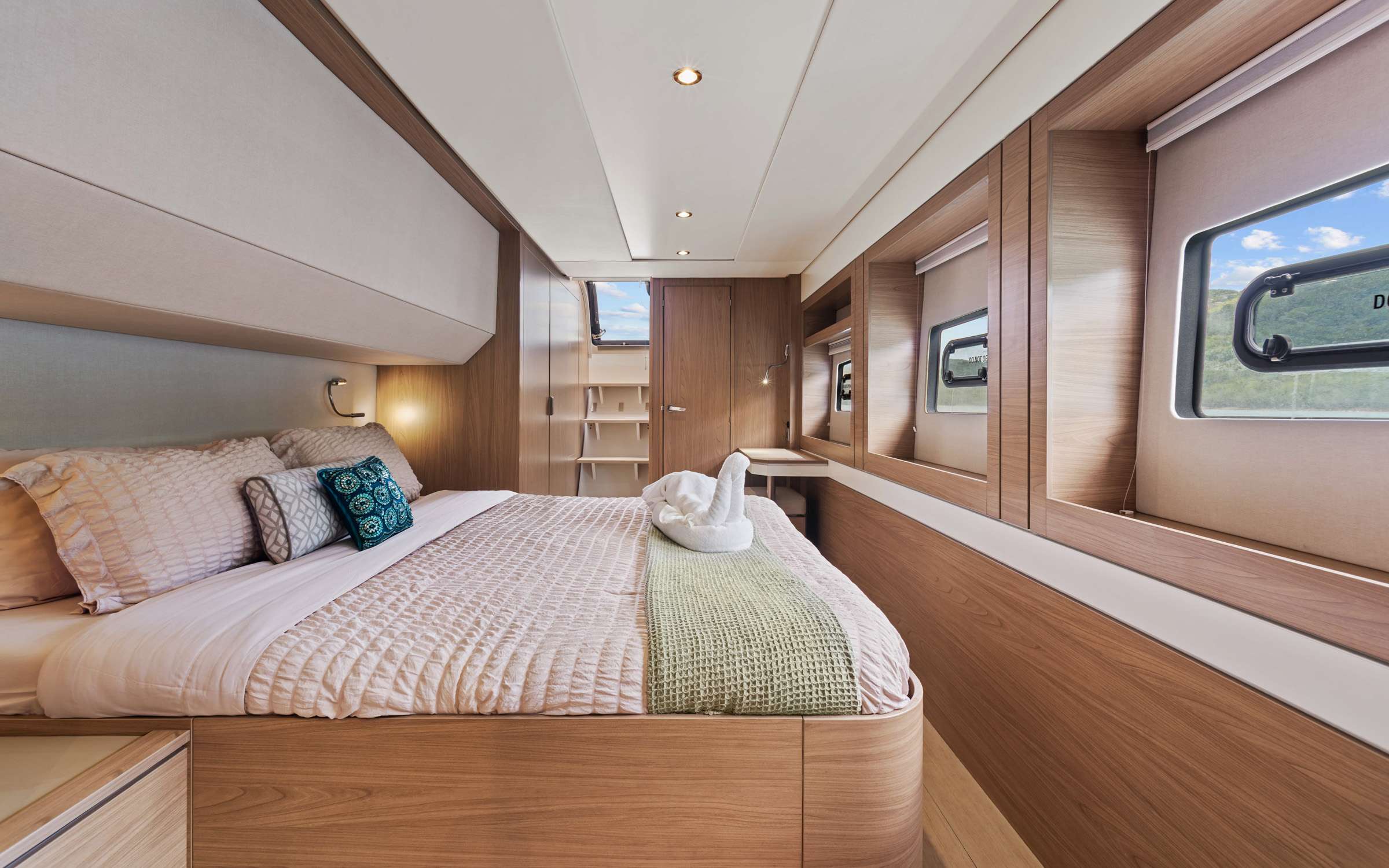 Charter Yacht CHILLIN HUT - Bali 5.4 - 4 Cabins - Tortola - Virgin Gorda - Anegada - BVI - Caribbean