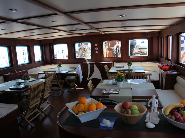 CHRONOS Ark Yachts 54m - saloon and dining area CHRONOS Ark Yachts 54m - saloon and dining area
