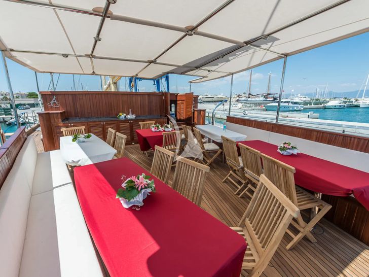 CHRONOS Ark Yachts 54m - upper deck dining area CHRONOS Ark Yachts 54m - upper deck dining area
