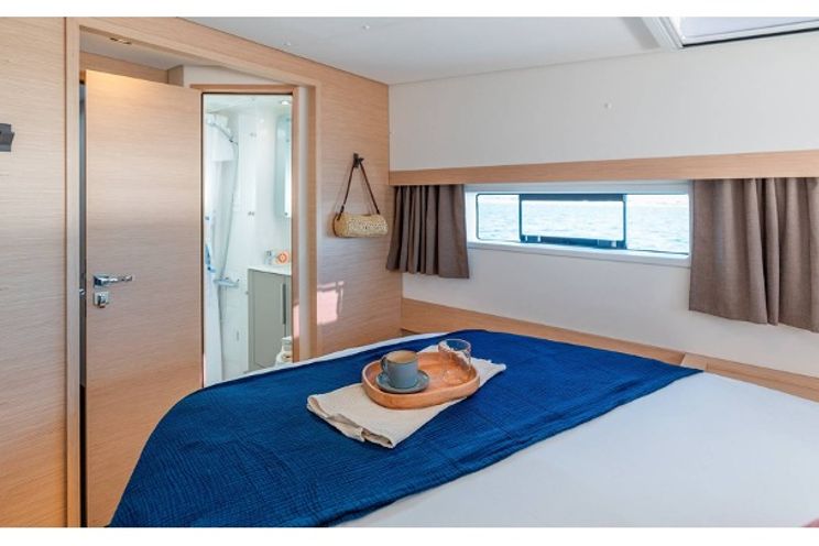 Charter Yacht CINSELUNA - Fountaine Pajot 44 Maestro - 3 Cabins - St Raphael - Cannes - St Tropez - Nice - Antibes - Monaco - French Riviera