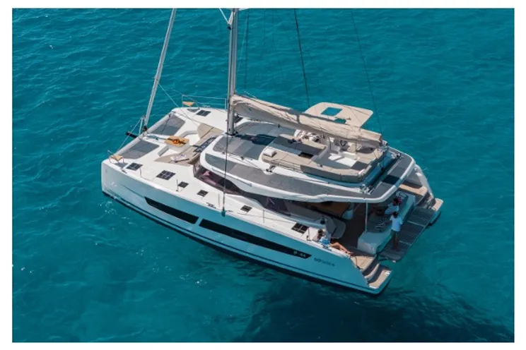 Charter Yacht CINSELUNA - Fountaine Pajot 44 Maestro - 3 Cabins - St Raphael - Cannes - St Tropez - Nice - Antibes - Monaco - French Riviera