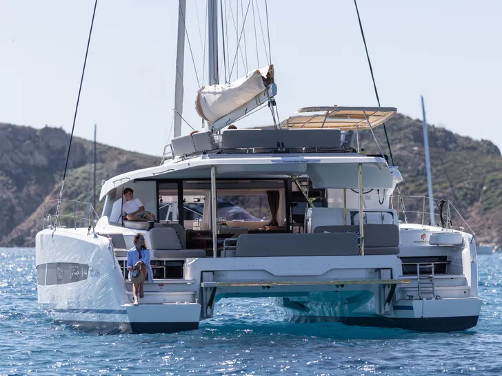 CINSELUNA Fountaine Pajot Maestro 44 - aft shot CINSELUNA Fountaine Pajot Maestro 44 - aft shot