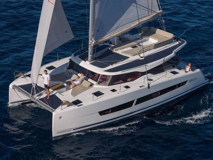 CINSELUNA Fountaine Pajot Maestro 44 - cruising CINSELUNA Fountaine Pajot Maestro 44 - cruising