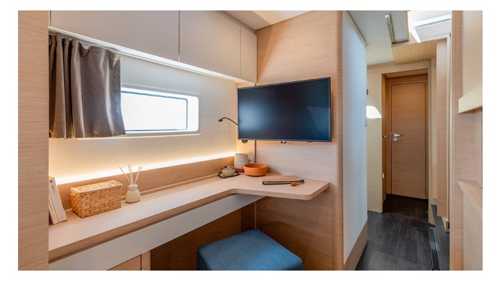 Charter Yacht CINSELUNA - Fountaine Pajot 44 Maestro - 3 Cabins - St Raphael - Cannes - St Tropez - Nice - Antibes - Monaco - French Riviera