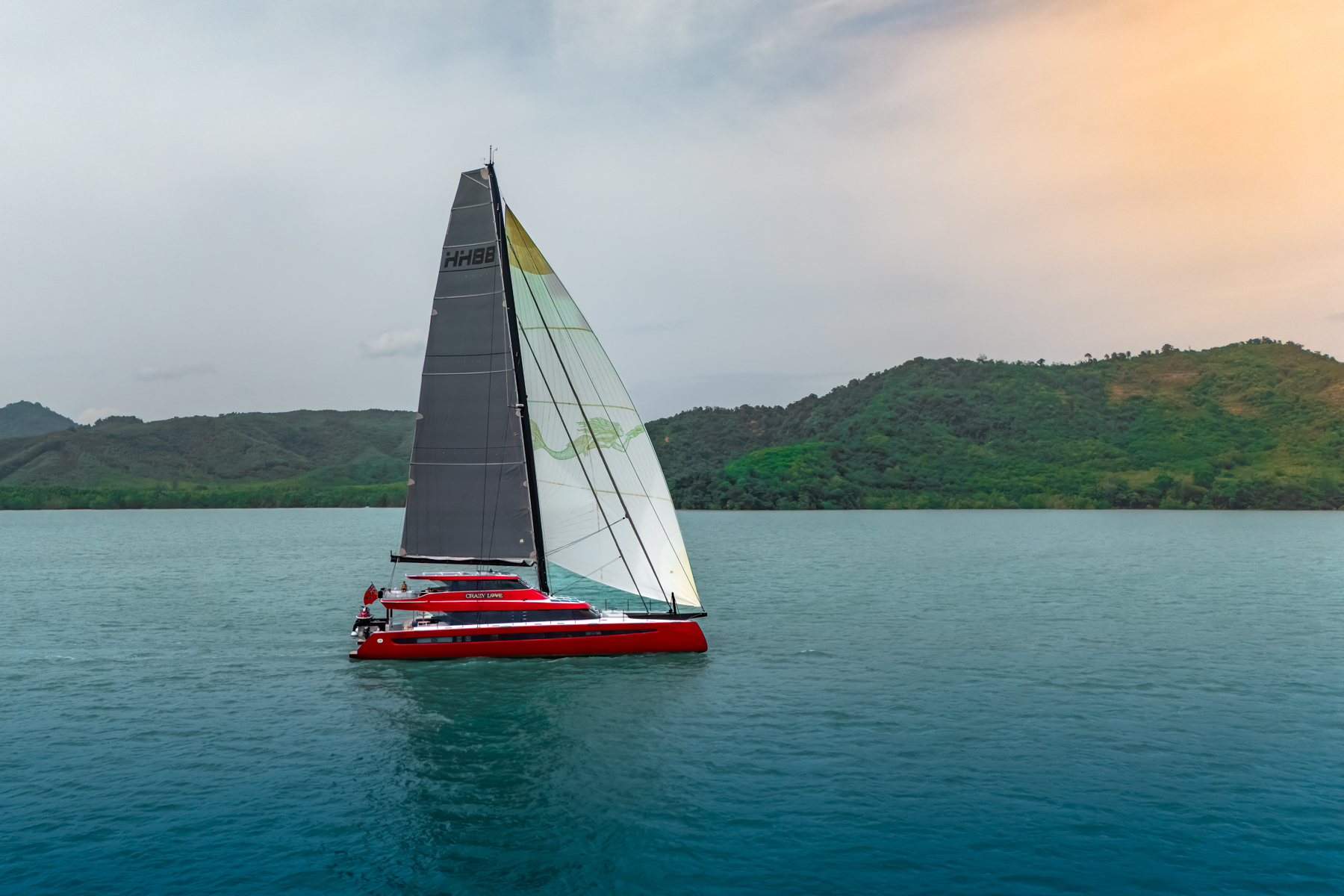 Charter Yacht CRAZY LOVE - Hudson HH88 - 4 Cabins - Papeete - Raiatea - Tahiti - French Polynesia